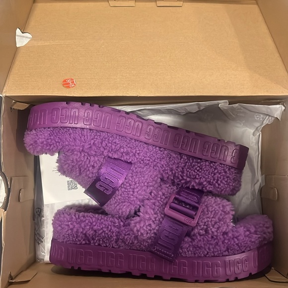 Ugg W Fluffita Slides - Picture 13 of 14